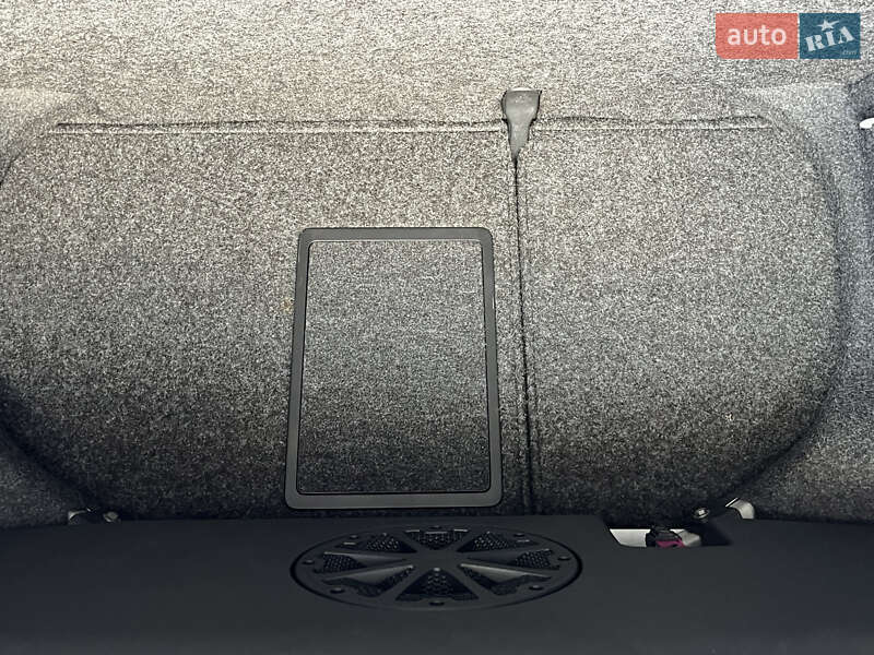 Седан Volkswagen Jetta 2012 в Запоріжжі