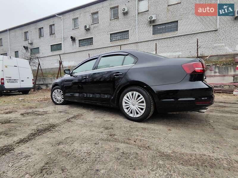 Седан Volkswagen Jetta 2017 в Києві