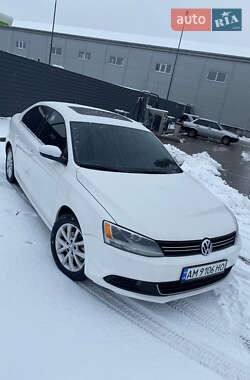 Седан Volkswagen Jetta 2012 в Озерному