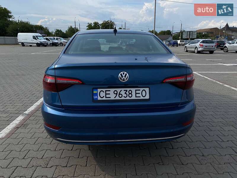 Седан Volkswagen Jetta 2020 в Чернівцях