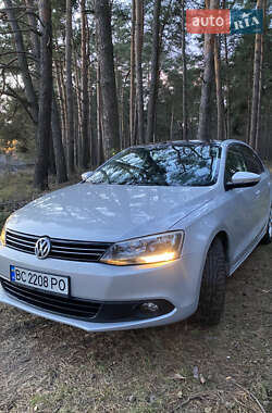 Седан Volkswagen Jetta 2011 в Львові