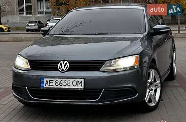 Седан Volkswagen Jetta 2014 в Дніпрі