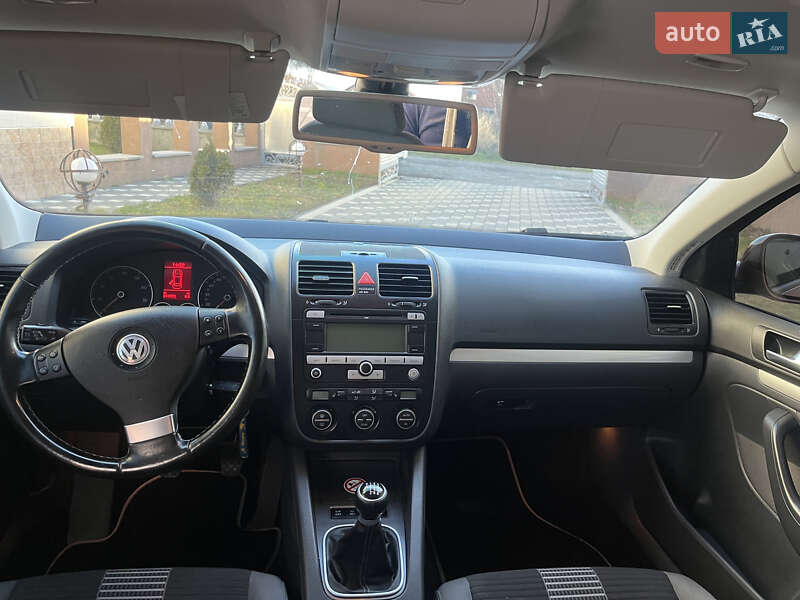 Седан Volkswagen Jetta 2008 в Іршаві