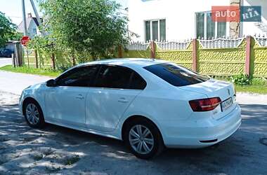 Седан Volkswagen Jetta 2016 в Києві