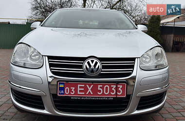 Седан Volkswagen Jetta 2006 в Хороле