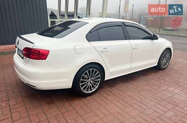 Седан Volkswagen Jetta 2013 в Знаменке