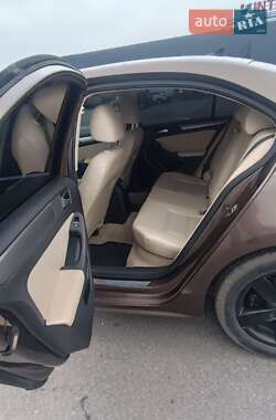 Седан Volkswagen Jetta 2014 в 