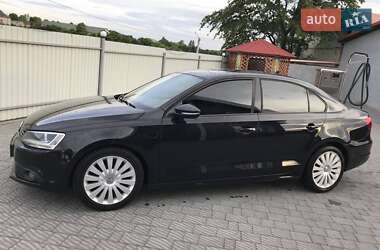 Седан Volkswagen Jetta 2011 в 