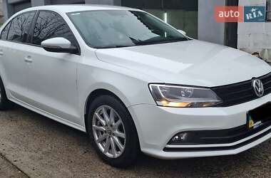 Седан Volkswagen Jetta 2016 в Киеве