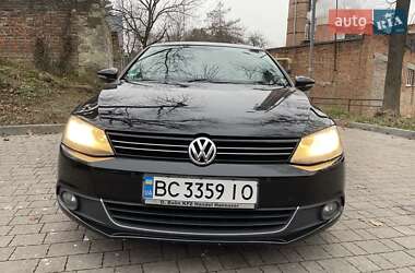 Седан Volkswagen Jetta 2012 в Львові