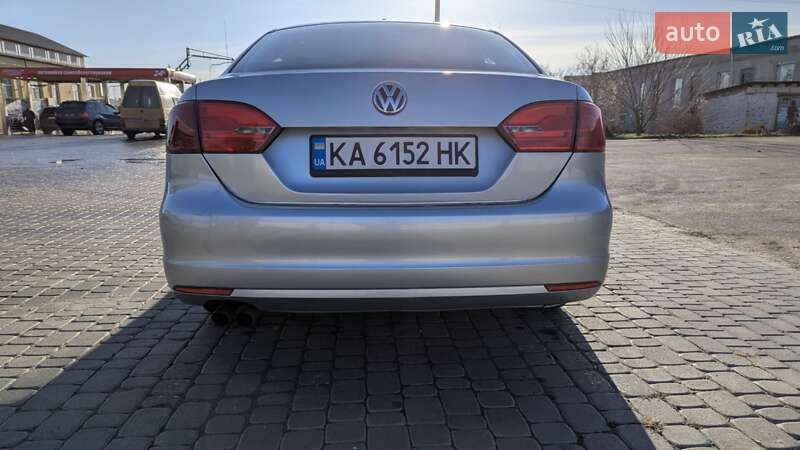 Седан Volkswagen Jetta 2012 в Іллінцях