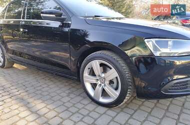 Седан Volkswagen Jetta 2014 в Львове