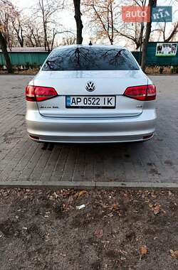 Седан Volkswagen Jetta 2015 в Дніпрі