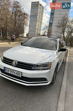 Седан Volkswagen Jetta 2015 в Новомосковську