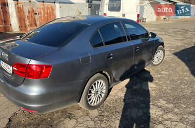 Седан Volkswagen Jetta 2013 в Києві