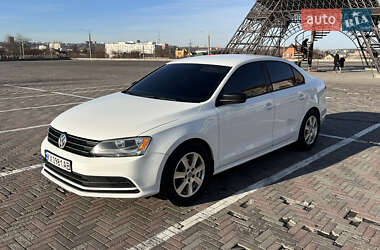 Седан Volkswagen Jetta 2015 в Харкові