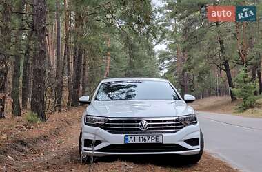 Седан Volkswagen Jetta 2020 в Києві