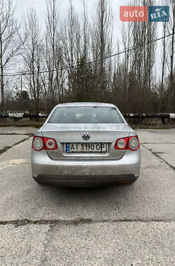 Седан Volkswagen Jetta 2009 в Чернігові