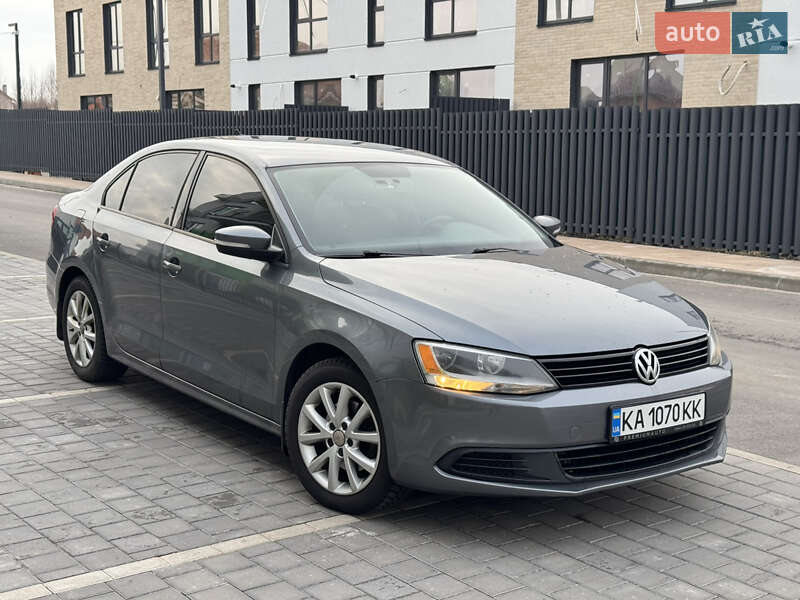 Седан Volkswagen Jetta 2012 в Києві