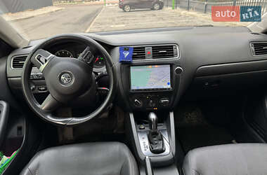 Седан Volkswagen Jetta 2012 в Києві