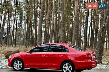 Седан Volkswagen Jetta 2012 в Житомире