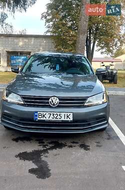 Седан Volkswagen Jetta 2016 в Дубні