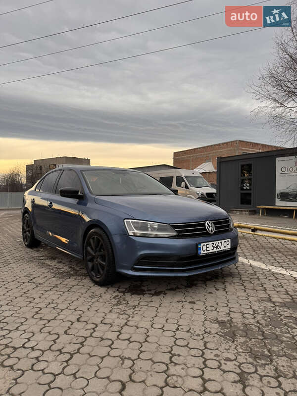 Седан Volkswagen Jetta 2014 в Чернівцях