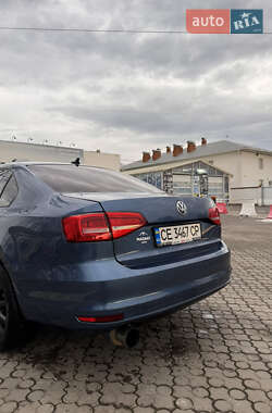 Седан Volkswagen Jetta 2014 в Чернівцях