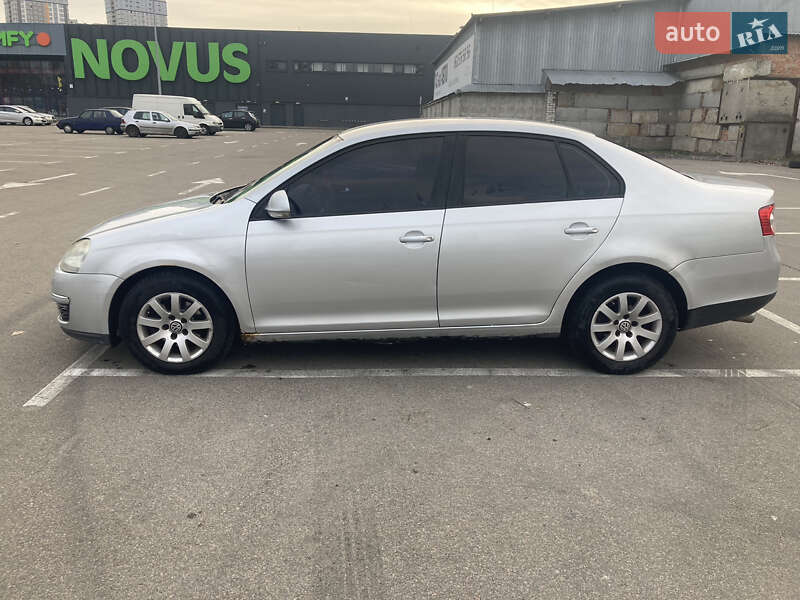 Седан Volkswagen Jetta 2008 в Борисполі