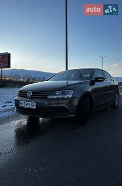 Седан Volkswagen Jetta 2015 в Києві