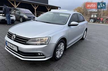 Седан Volkswagen Jetta 2016 в Чернівцях