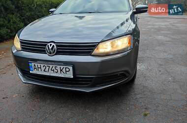 Седан Volkswagen Jetta 2011 в Умані