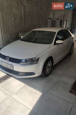 Седан Volkswagen Jetta 2013 в Харкові