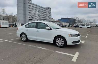 Седан Volkswagen Jetta 2014 в Києві