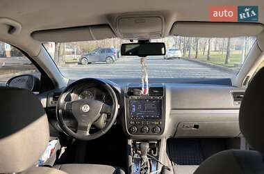 Седан Volkswagen Jetta 2005 в Запоріжжі