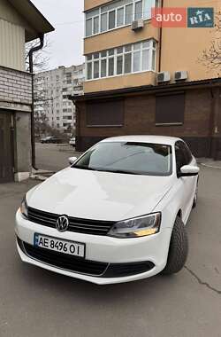 Седан Volkswagen Jetta 2013 в Новомосковске