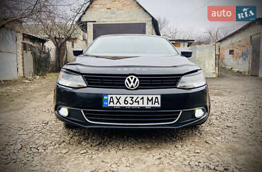 Седан Volkswagen Jetta 2012 в Харкові