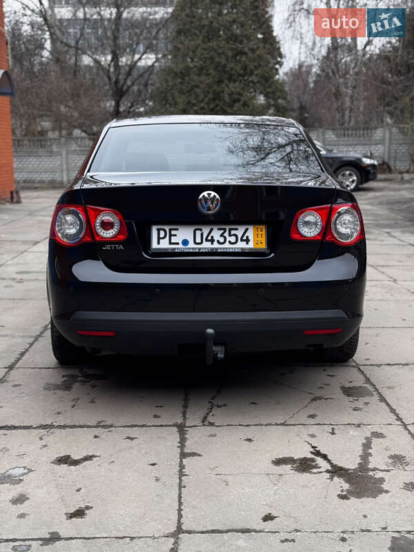Седан Volkswagen Jetta 2009 в Лубнах