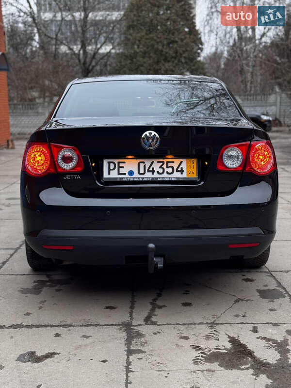 Седан Volkswagen Jetta 2009 в Лубнах