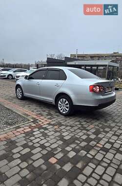 Седан Volkswagen Jetta 2010 в Виноградові