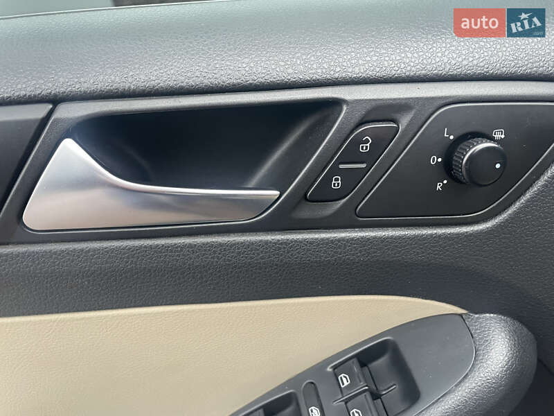 Седан Volkswagen Jetta 2011 в Бахмаче