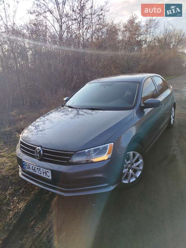 Седан Volkswagen Jetta 2015 в Долинской