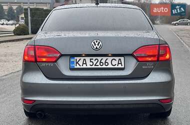 Седан Volkswagen Jetta 2012 в Днепре