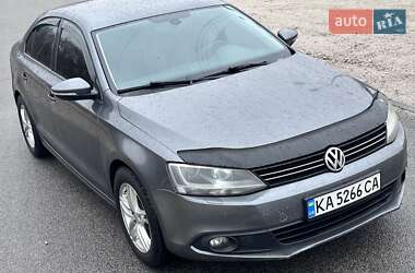 Седан Volkswagen Jetta 2012 в Днепре