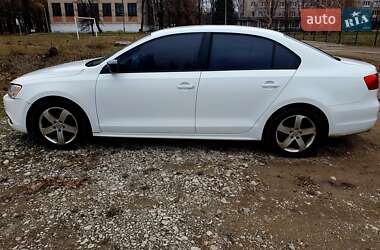 Седан Volkswagen Jetta 2014 в 