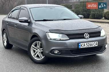 Седан Volkswagen Jetta 2012 в Днепре