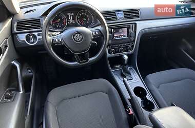 Седан Volkswagen Jetta 2012 в Днепре