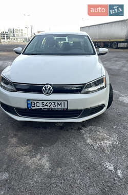 Седан Volkswagen Jetta 2013 в Львові