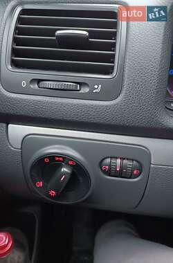 Седан Volkswagen Jetta 2006 в 