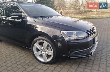 Седан Volkswagen Jetta 2014 в Львове